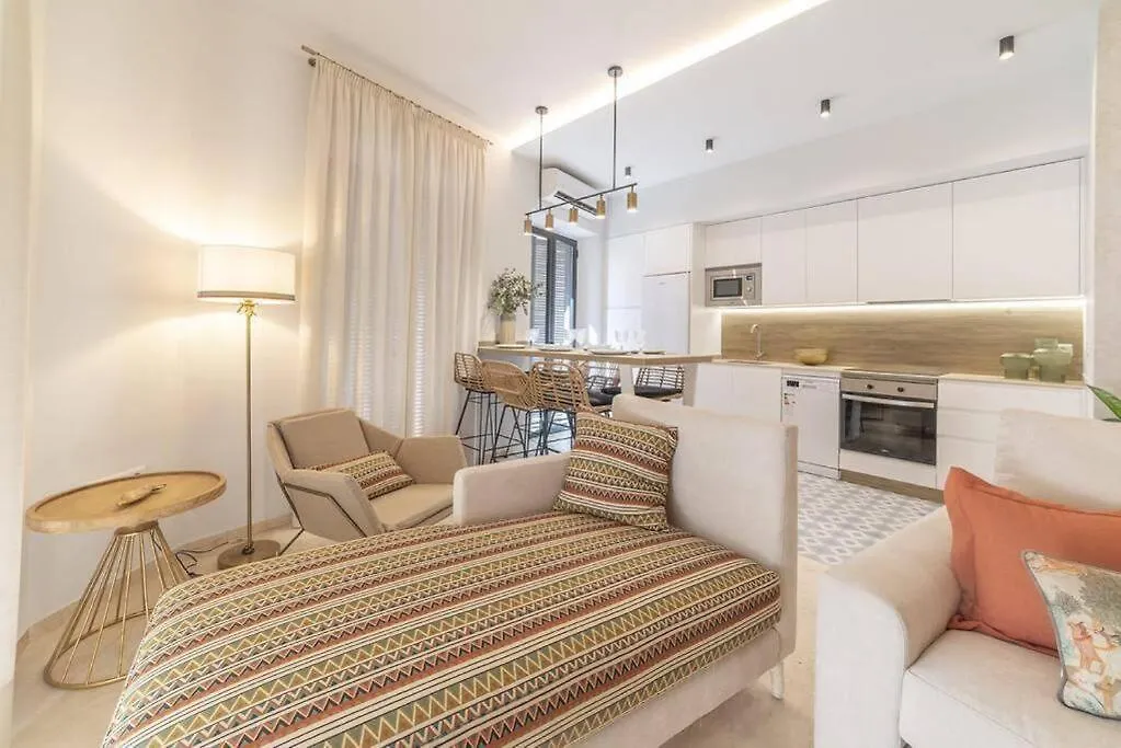 Bs Brand New Triplex Private Terrace Downtown Parking Apartment Seville
