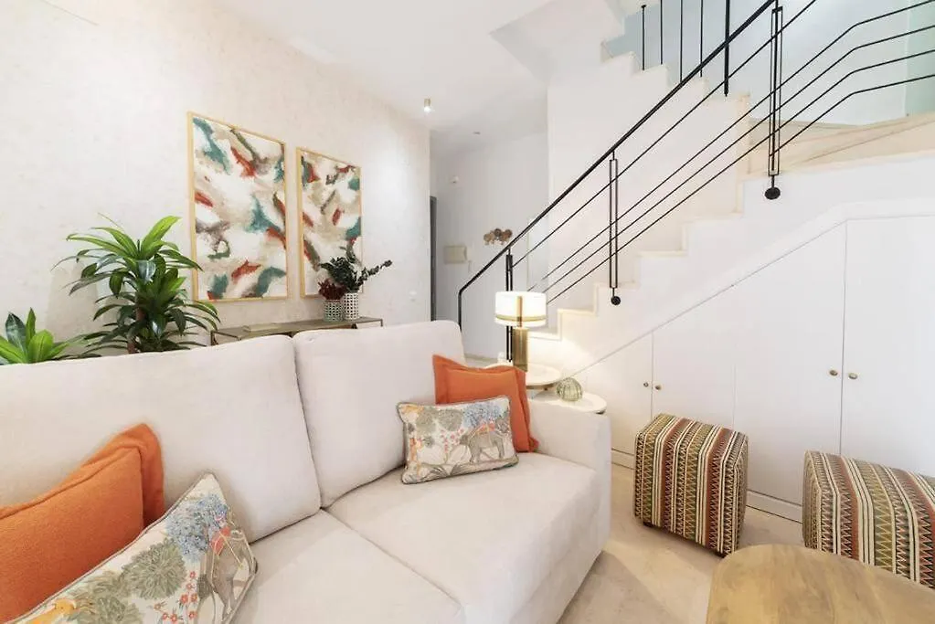 Bs Brand New Triplex Private Terrace Downtown Parking Apartment Seville