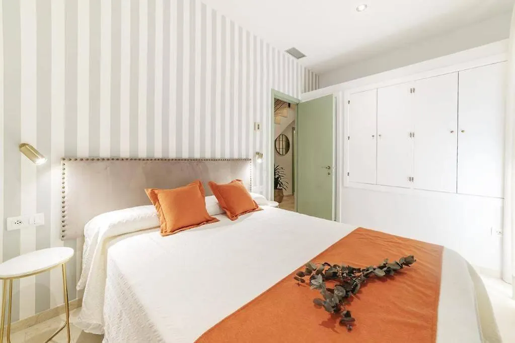 Bs Brand New Triplex Private Terrace Downtown Parking Apartment Seville Spain