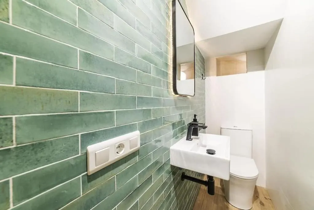 Bs Brand New Triplex Private Terrace Downtown Parking Apartment Seville